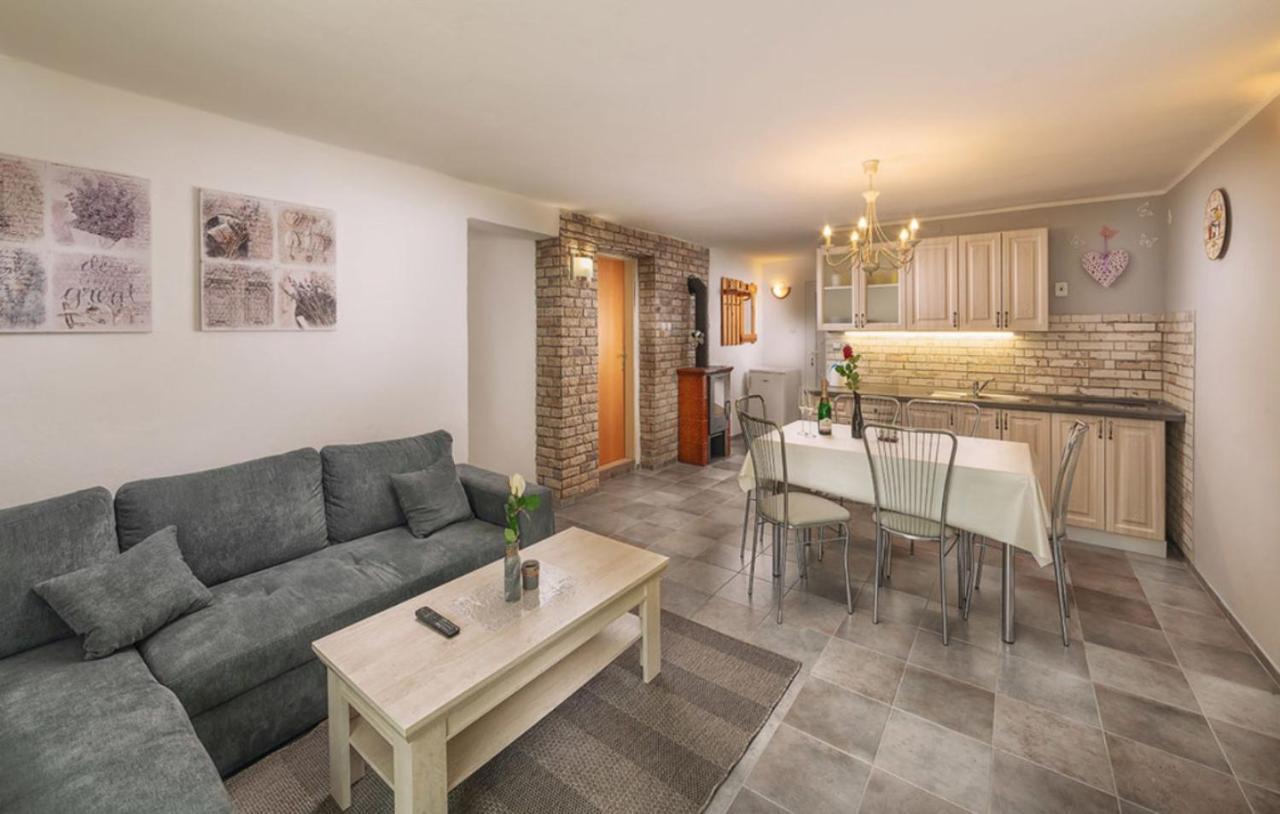 Apartmany Restart - Arestart Sk Ліптовський Мікулаш Екстер'єр фото