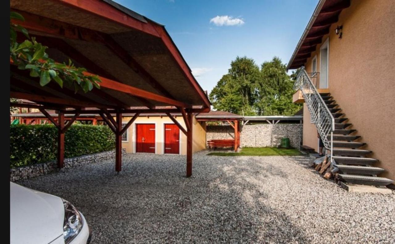 Apartmany Restart - Arestart Sk Ліптовський Мікулаш Екстер'єр фото