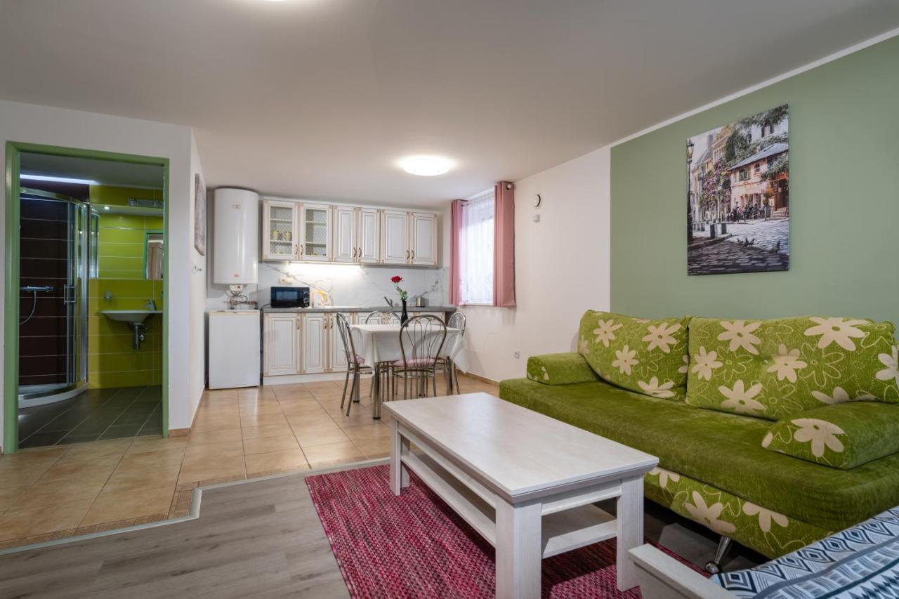 Apartmany Restart - Arestart Sk Ліптовський Мікулаш Екстер'єр фото