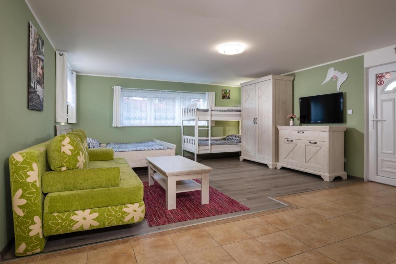 Apartmany Restart - Arestart Sk Ліптовський Мікулаш Екстер'єр фото