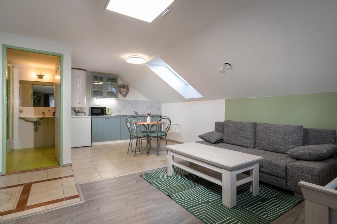 Apartmany Restart - Arestart Sk Ліптовський Мікулаш Екстер'єр фото